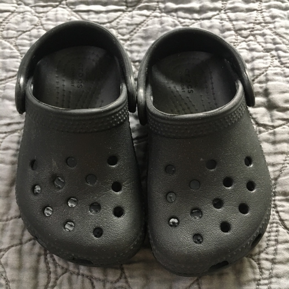 Toddler Crocs Size 6 Black